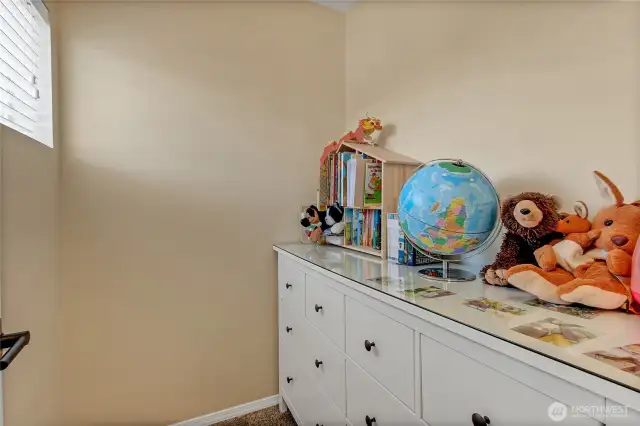 Bedroom 2 walk-in
