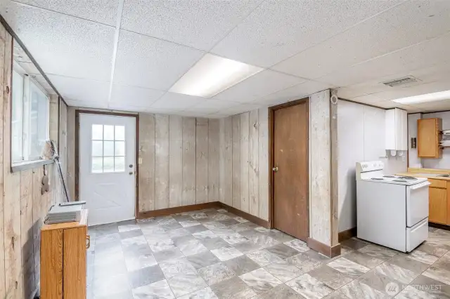Private side entrance to kitchenette area.