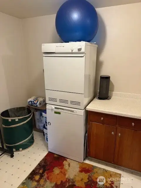 Laundry room with stackable W/D