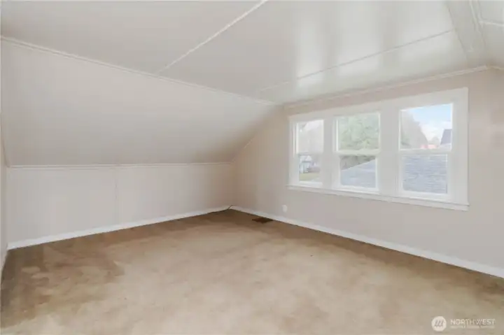 Bonus Room/ 3rd Bedroom