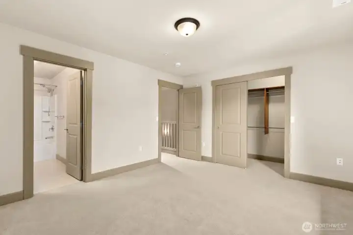 Junior Suite with ensuite bath and Martha Stewart closet system