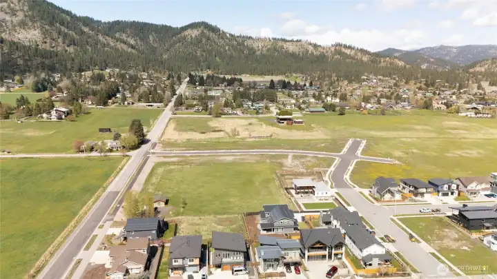 Just 1 mile up Ski Hill Drive to the Ski Hill Recreation Area located at the top.