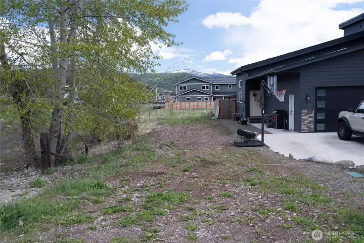view of the driveway entrance from Ski Hill Drive