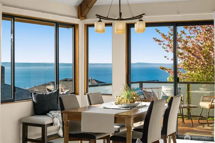 Exceptional Puget Sound view! Completely wireless....