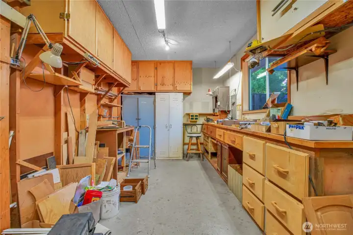 Shop in 3rd Garage Bay