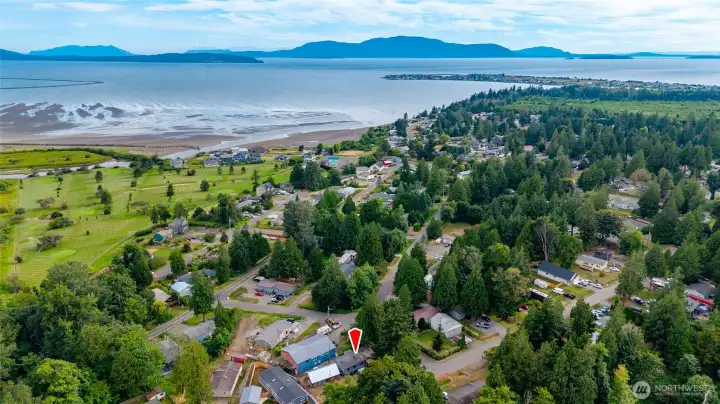 Cool ocean breezes and the home is only a few blocks from Puget Sound