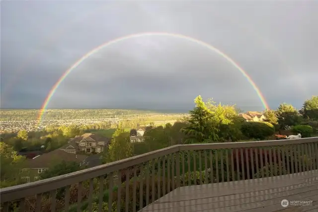 have you ever seen the entire rainbow, if you look close there are actually two rainbows