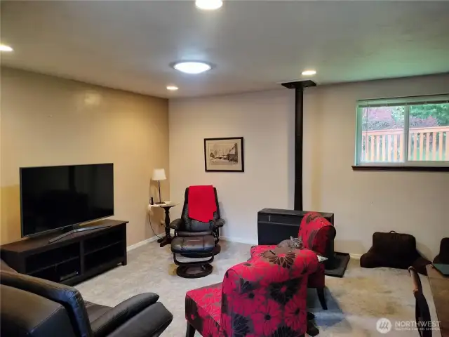 Very comfortable living room with gas heater. Most furniture will stay.