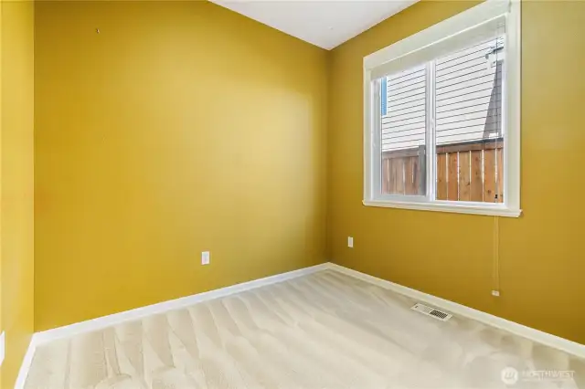 Large bonus room on main floor