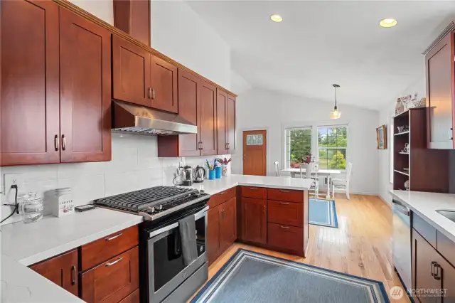 Lots of counter space & cabinets in kitchen