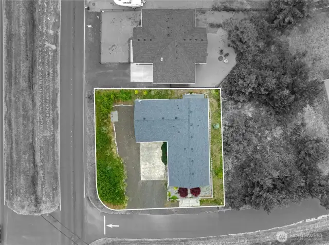 Approximate lot lines of home