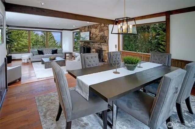 Formal Dining Room to Host enormous Thanksgiving Dinners