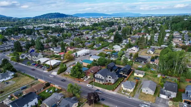 Unbeatable location near Barkley Village, Whatcom Falls, & more!