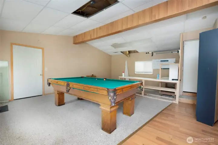 Detached building has room for a pool table and so much more.