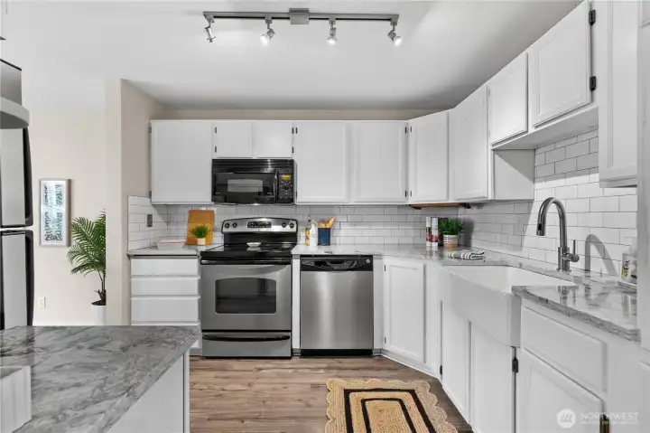 You will fall in love with this updated huge kitchen!