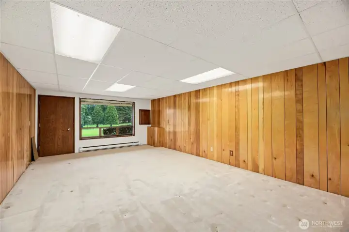 Self-contained with lovely golf course views.