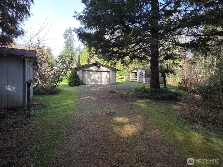 Coming up second driveway