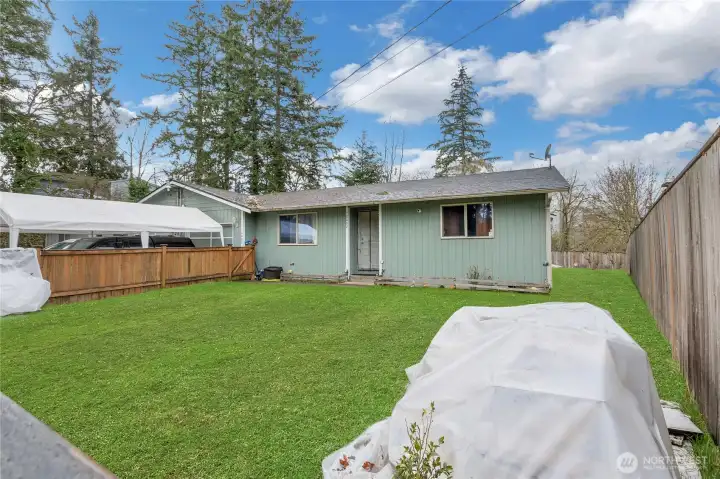 Front yard of 10002