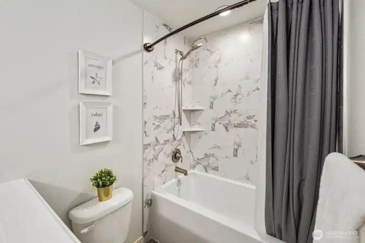 Primary bath with tub