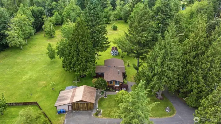 Large, level homesite- perfect for homesteading Large, level homesite- perfect for homesteading