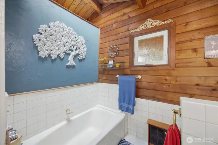 Relaxing soaker tub plus skylight Relaxing soaker tub plus skylight