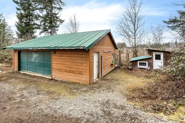 Enjoy the convenience of a detached shop, ideal for storage, hobbies, or a workshop + 2 level chicken coop.