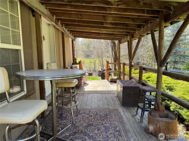 Covered rear deck