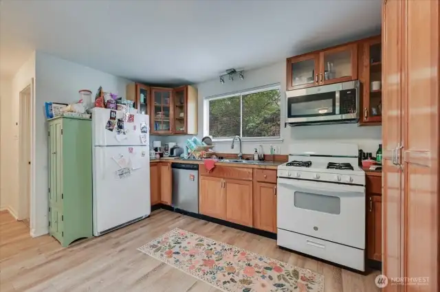 Unit B - Kitchen