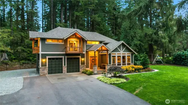 Plenty of space for your toys. RV parking, boat storage?