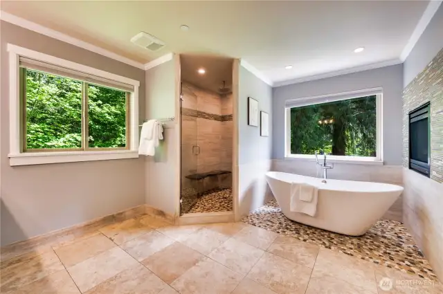 Enjoy the fireplace while soaking in the tub!