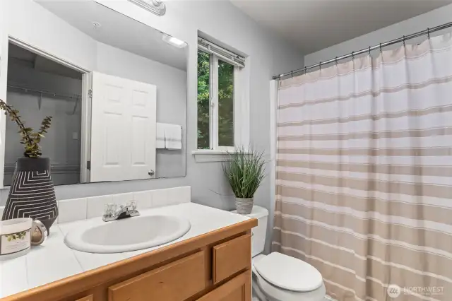 Full primary bathroom