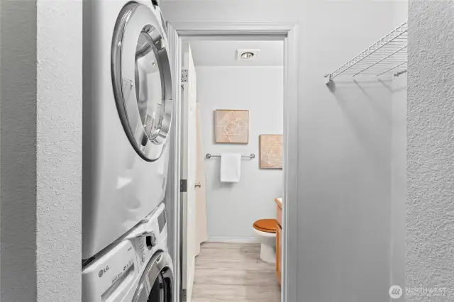 Full bathroom and laundry on the main