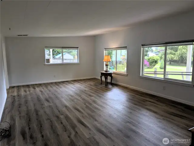 Living room. #1003 Irving St.