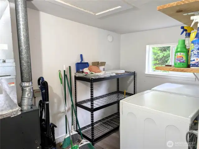 Utility room with washer & dryer. #1003 Irving St.