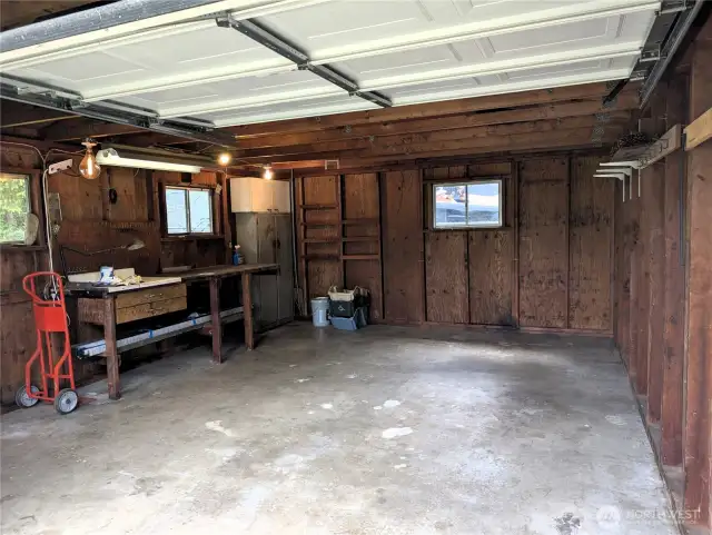 Garage Bay 1. #1003 Irving St.
