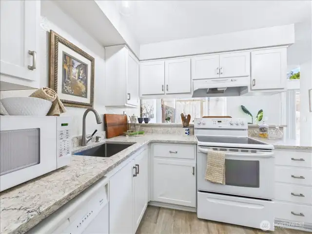 The nice granite countertops are easy to clean and looks beautiful.