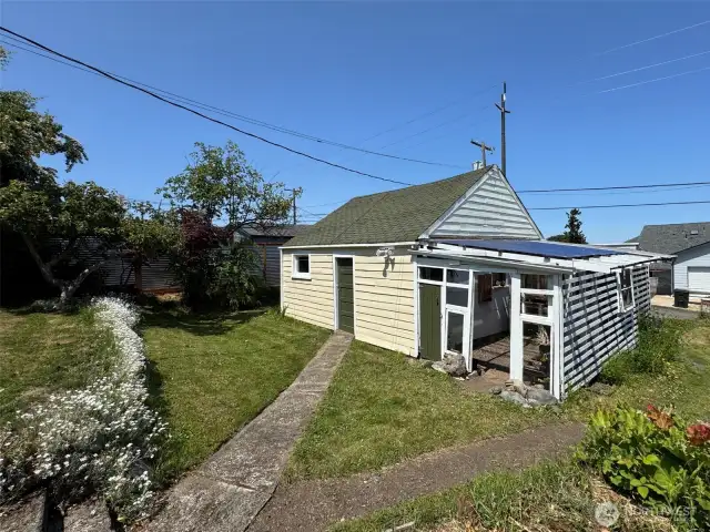 Backyard to Detached Garage with Alley Access