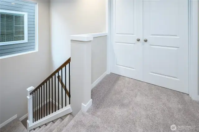 Images are representative of the floor plan and may vary by location and selected finishes.