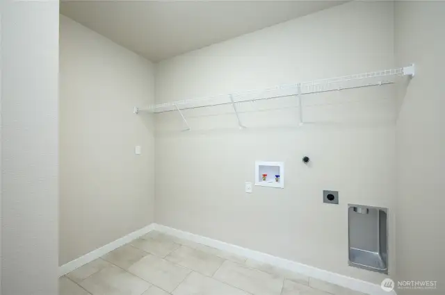 Images are representative of the floor plan and may vary by location and selected finishes.