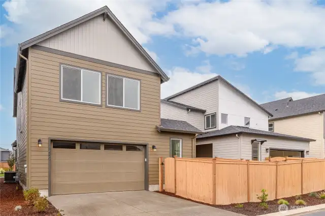 Images are representative of the floor plan and may vary by location and selected finishes.
