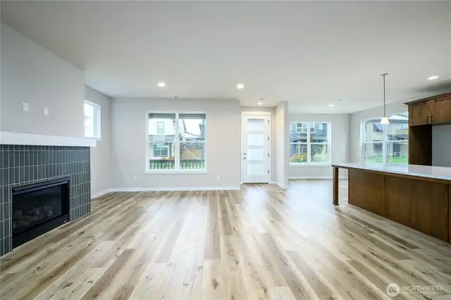 Images are representative of the floor plan and may vary by location and selected finishes.