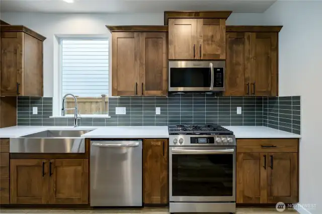 Images are representative of the floor plan and may vary by location and selected finishes.