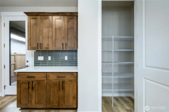 Images are representative of the floor plan and may vary by location and selected finishes.