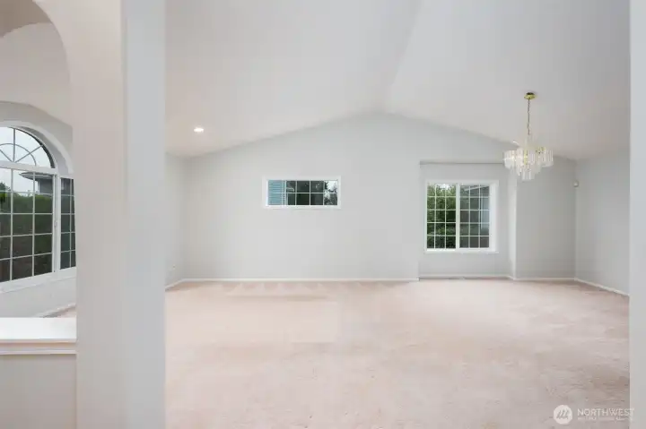 Formal living room and dining room off of the entry