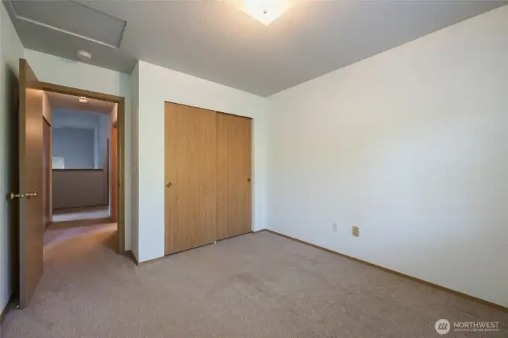 Another view of third bedroom ...