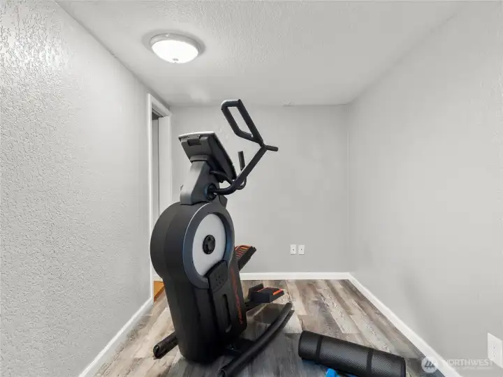 bonus space for office, excersize, play room?