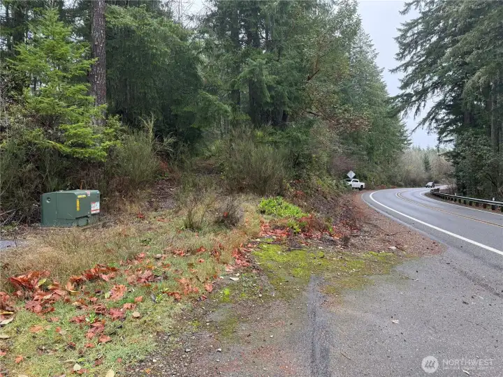 2 of 2 Entrance to property