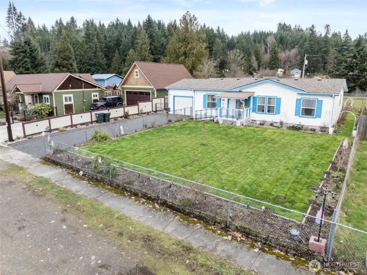 Imagine this landscaping in the spring!