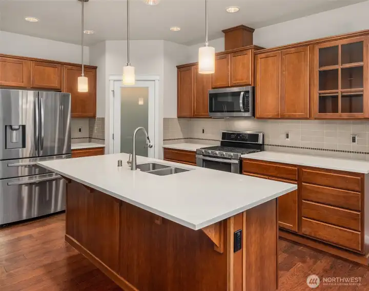 Nickle stained appliances that stay with the home.