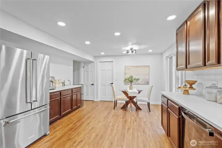 A look to the eating nook that overlooks the beautiful backyard